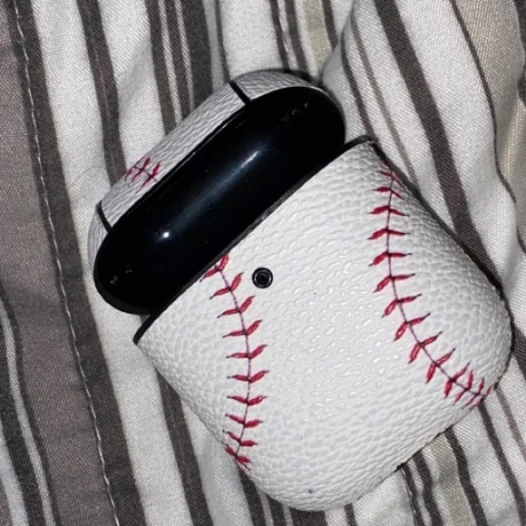 AirPod case - Picture 3 of 3